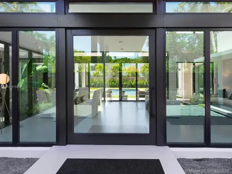 9140 SW 69 Avenue Pinecrest FL 33156