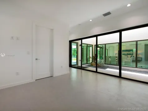 9140 SW 69 Avenue Pinecrest FL 33156