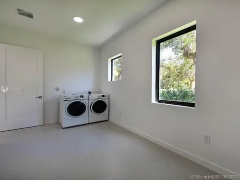 9140 SW 69 Avenue Pinecrest FL 33156