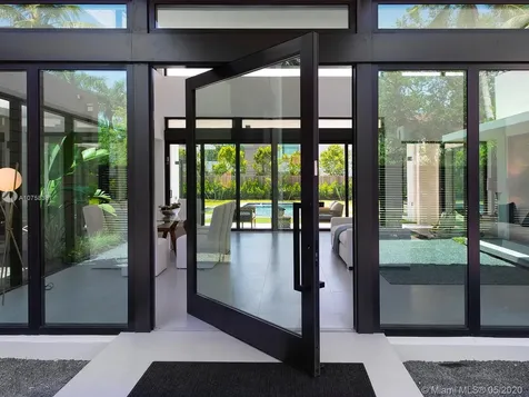 9140 SW 69 Avenue Pinecrest FL 33156