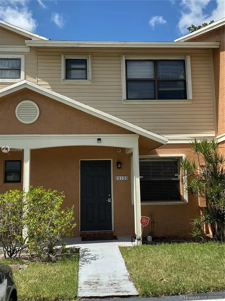 510 NW 106th Terrace Pembroke Pines FL 33026