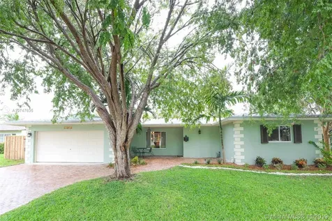 19791 SW 101st Court Cutler Bay FL 33157