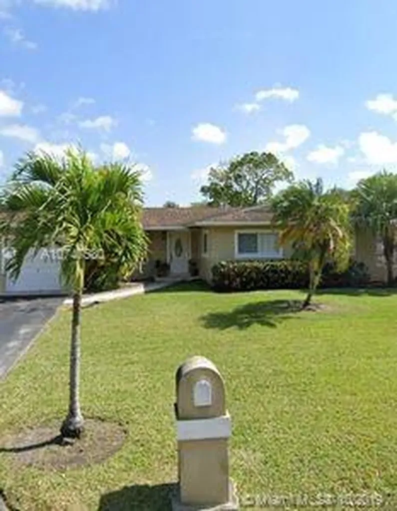 13005 SW 109th Place Miami FL 33176