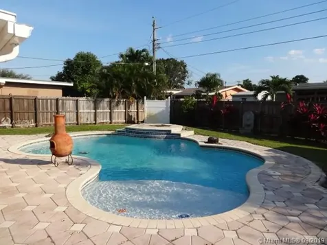 8550 NW 11th Court Pembroke Pines FL 33024