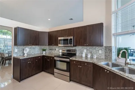 2820 Oakbrook Lane Weston FL 33332
