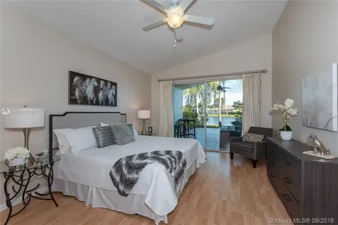 2820 Oakbrook Lane Weston FL 33332