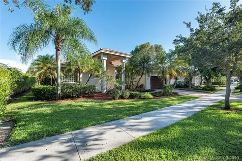 2820 Oakbrook Lane Weston FL 33332
