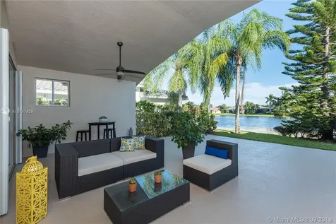 2820 Oakbrook Lane Weston FL 33332