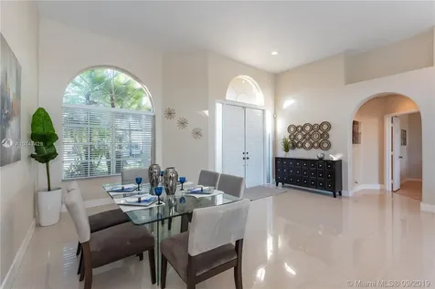 2820 Oakbrook Lane Weston FL 33332
