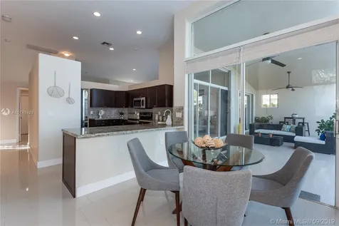 2820 Oakbrook Lane Weston FL 33332
