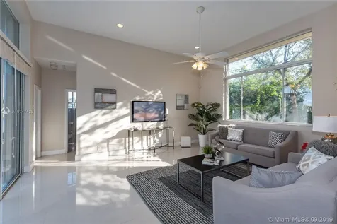 2820 Oakbrook Lane Weston FL 33332