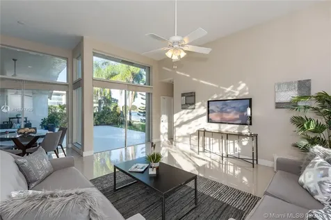 2820 Oakbrook Lane Weston FL 33332