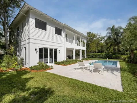 9121 SW 69th Court Pinecrest FL 33156