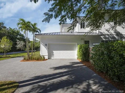 9121 SW 69th Court Pinecrest FL 33156