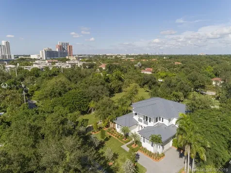 9121 SW 69th Court Pinecrest FL 33156