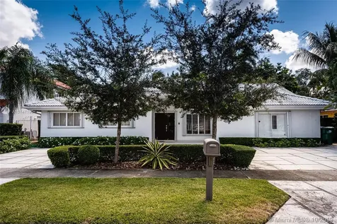 2360 NE 214th Street Miami FL 33180