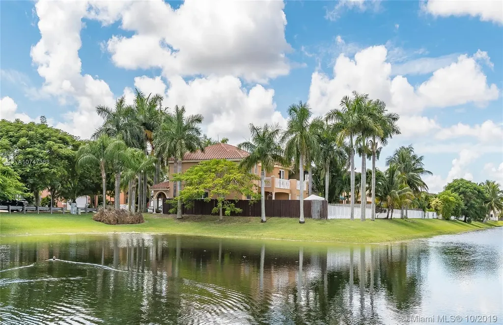 16443 SW 67th Terrace Miami FL 33193