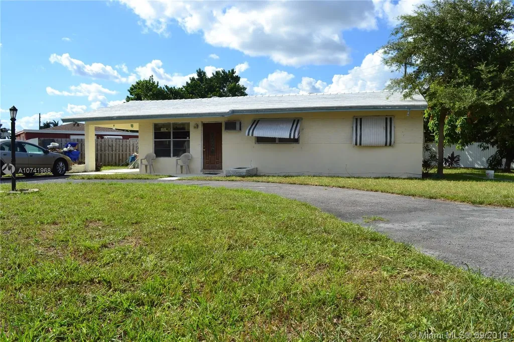 6301 Wiley Street Hollywood FL 33023