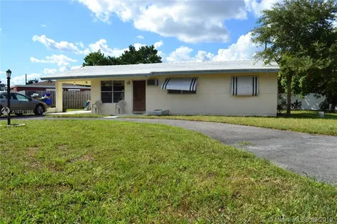 6301 Wiley Street Hollywood FL 33023