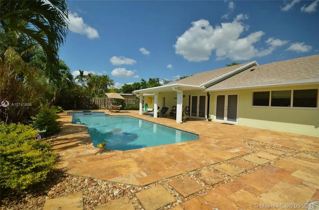 5015 SW 104th Avenue Cooper City FL 33328