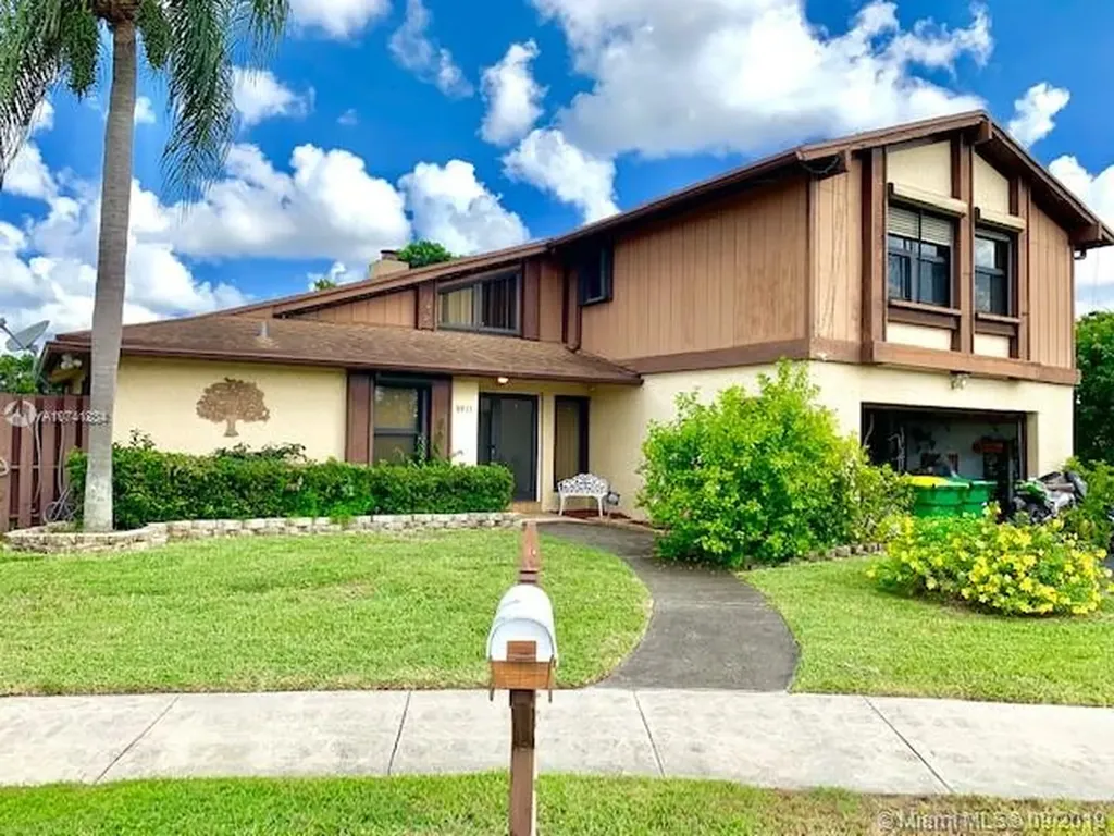 8911 NW 67th Court Tamarac FL 33321