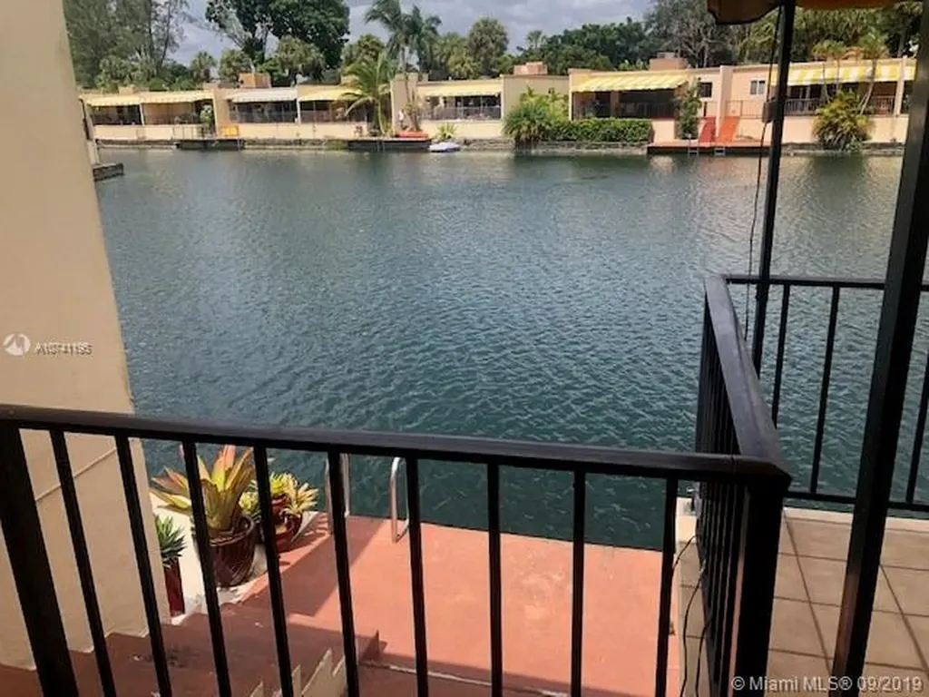 15504 Sharpecroft Drive Miami Lakes FL 33014