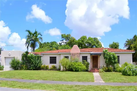 301 Circle Drive Hialeah FL 33010