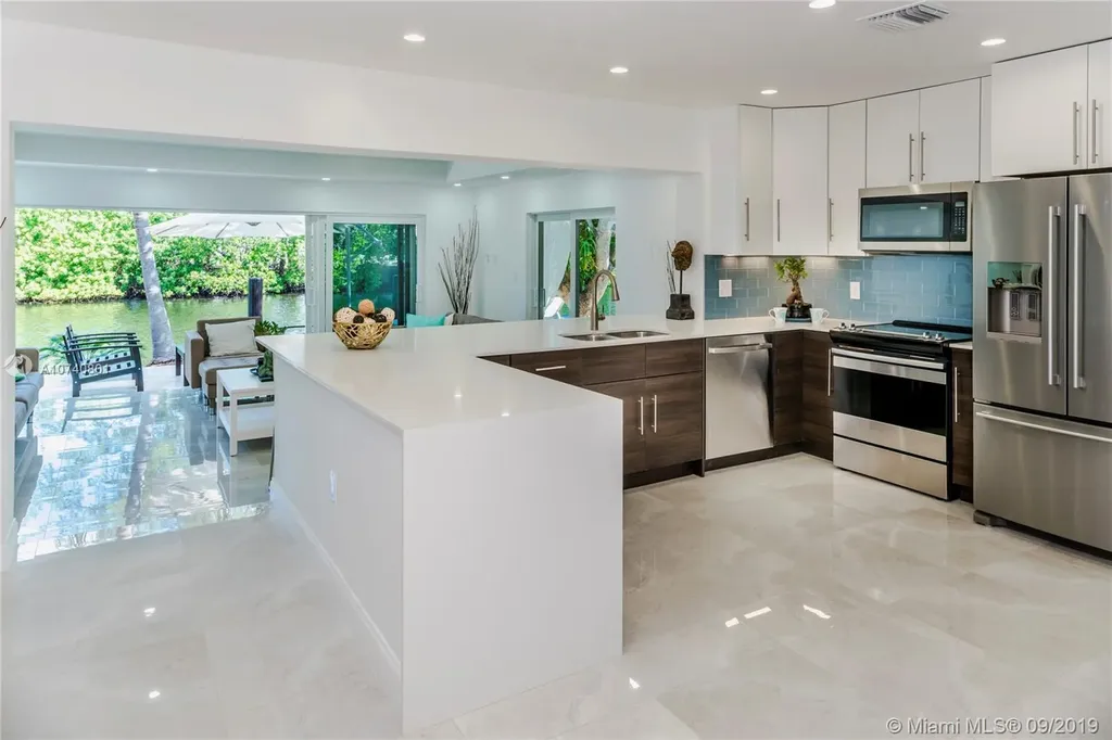 1025 NE 28th Drive Wilton Manors FL 33334
