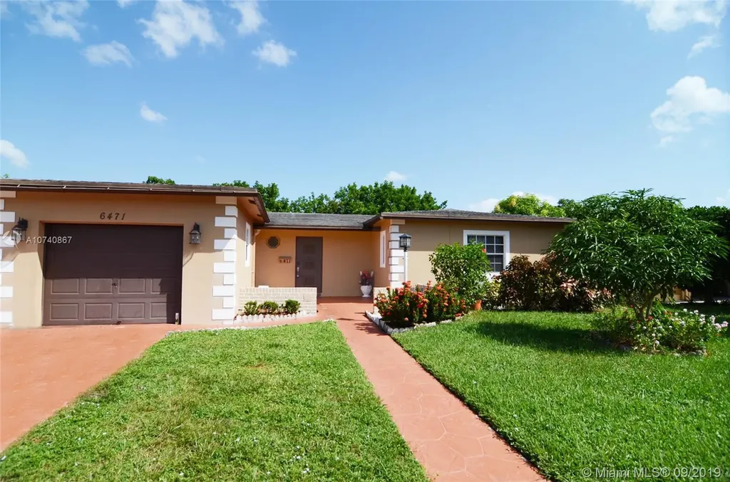 6471 SW 10th Street North Lauderdale FL 33068