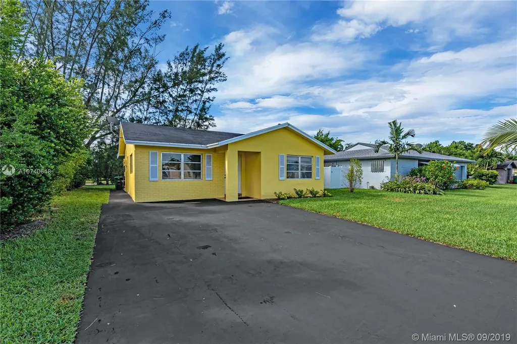 9302 NW 81st Court Tamarac FL 33321