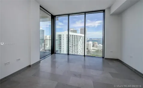 68 SE 6th Street Miami FL 33131
