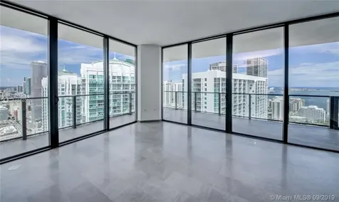 68 SE 6th Street Miami FL 33131