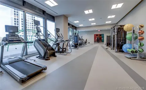 68 SE 6th Street Miami FL 33131