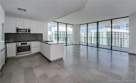 68 SE 6th Street Miami FL 33131
