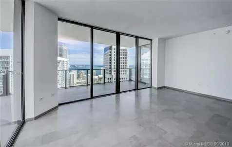 68 SE 6th Street Miami FL 33131