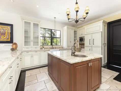 12905 Ixora Road North Miami FL 33181