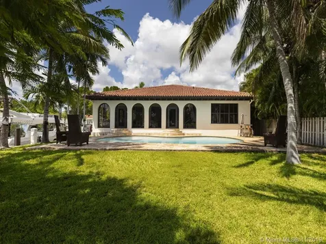 12905 Ixora Road North Miami FL 33181