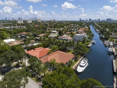 12905 Ixora Road North Miami FL 33181
