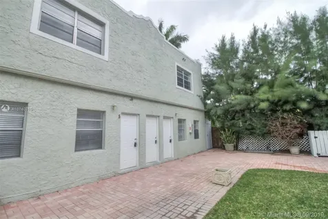 356 West 46th Street Miami Beach FL 33140