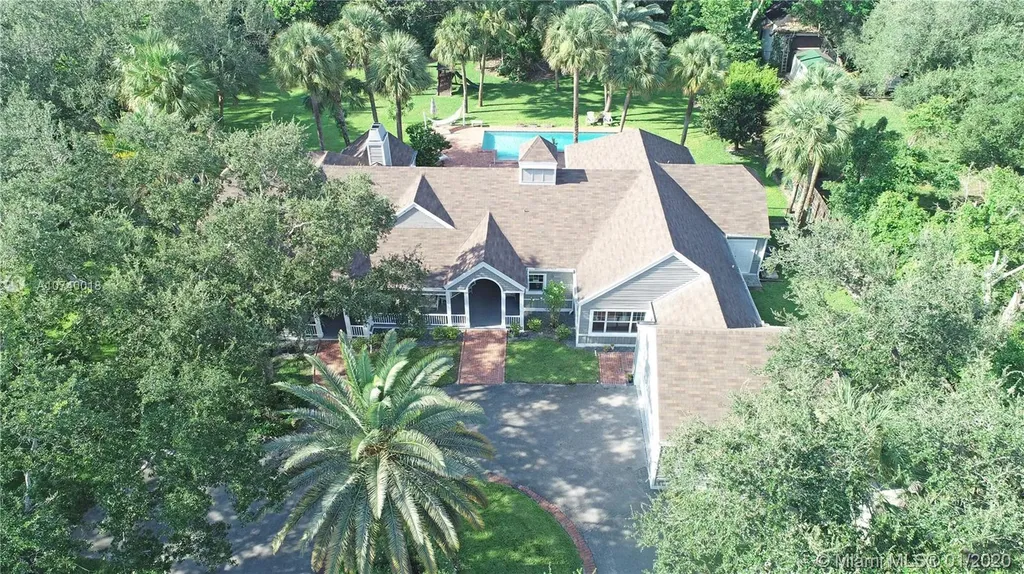 8383 SW 114th Street Miami FL 33156
