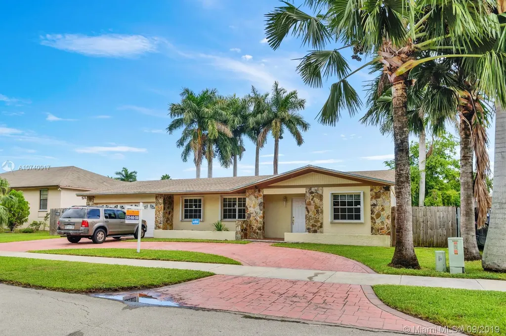 20111 SW 84th Avenue Cutler Bay FL 33189