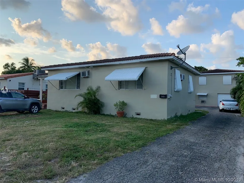 2463 Dewey Street Hollywood FL 33020