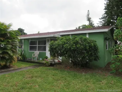 2482 NW 175th Terrace Miami Gardens FL 33056