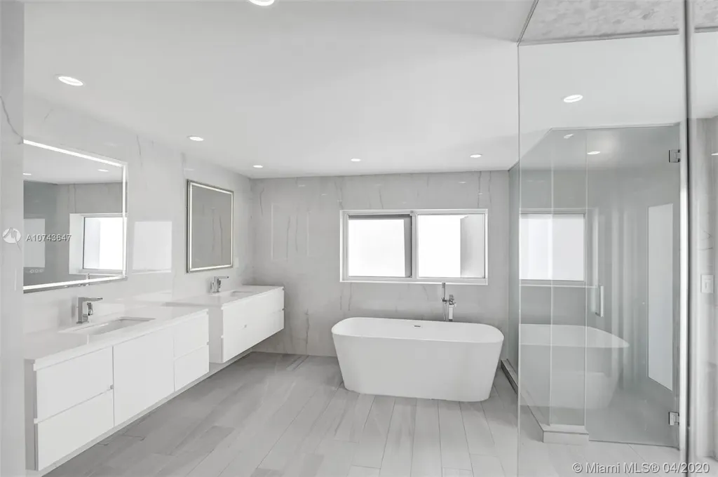 1892 NE 124th Street North Miami FL 33181