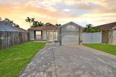 9813 SW 57th Street Cooper City FL 33328