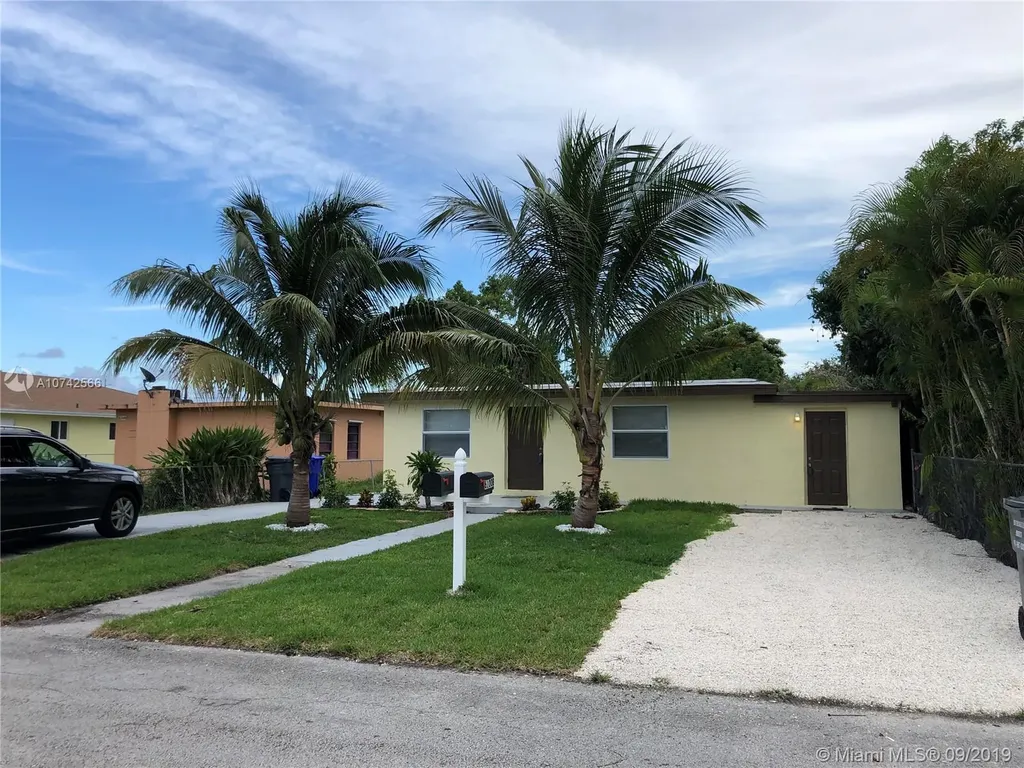6100 Pierce Street Hollywood FL 33024