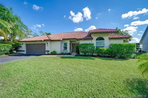 5300 NW 74th Terrace Lauderhill FL 33319