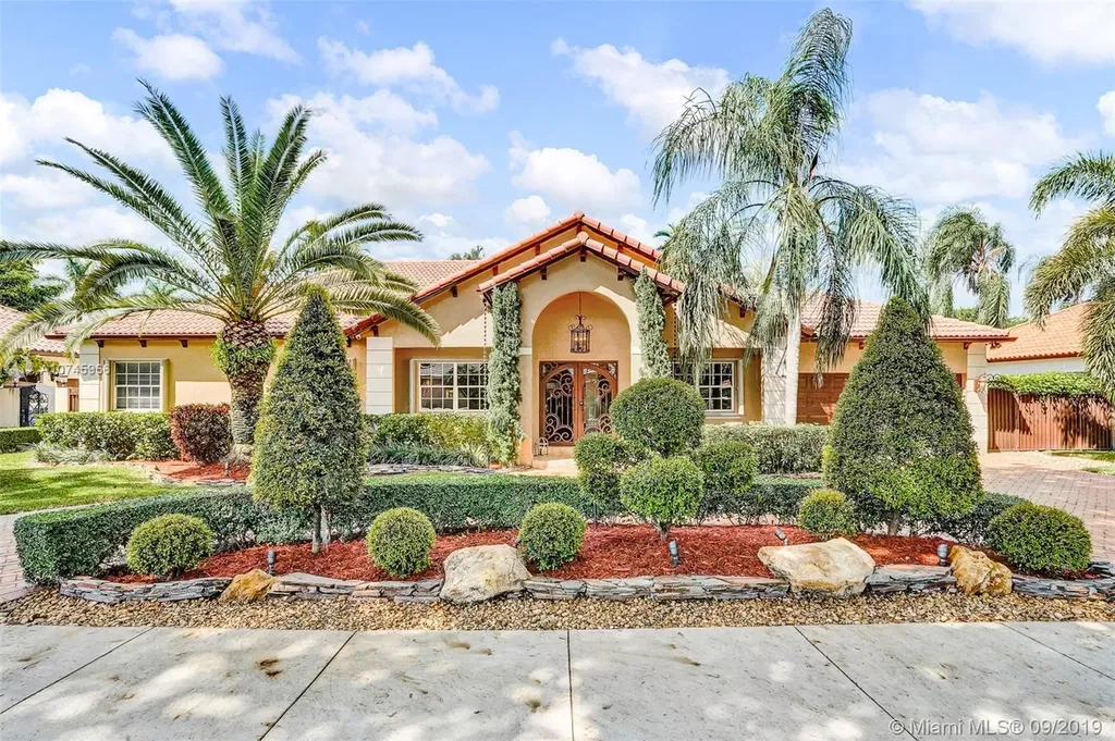 15512 NW 82nd Place Miami Lakes FL 33016