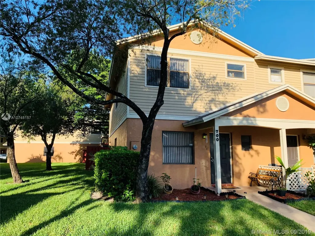 700 NW 105th Terrace Pembroke Pines FL 33026