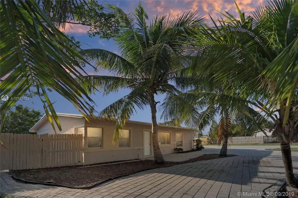 2651 NE 8th Avenue Pompano Beach FL 33064